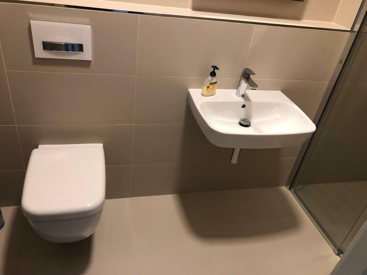 Luxury Apartment With Private Garden Praha Bagian luar foto